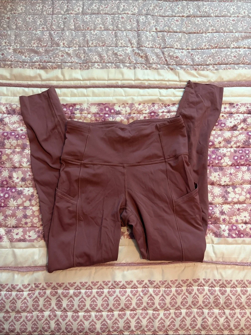 Women’s Lululemon High-Waist Pocket Leggings in Mauve